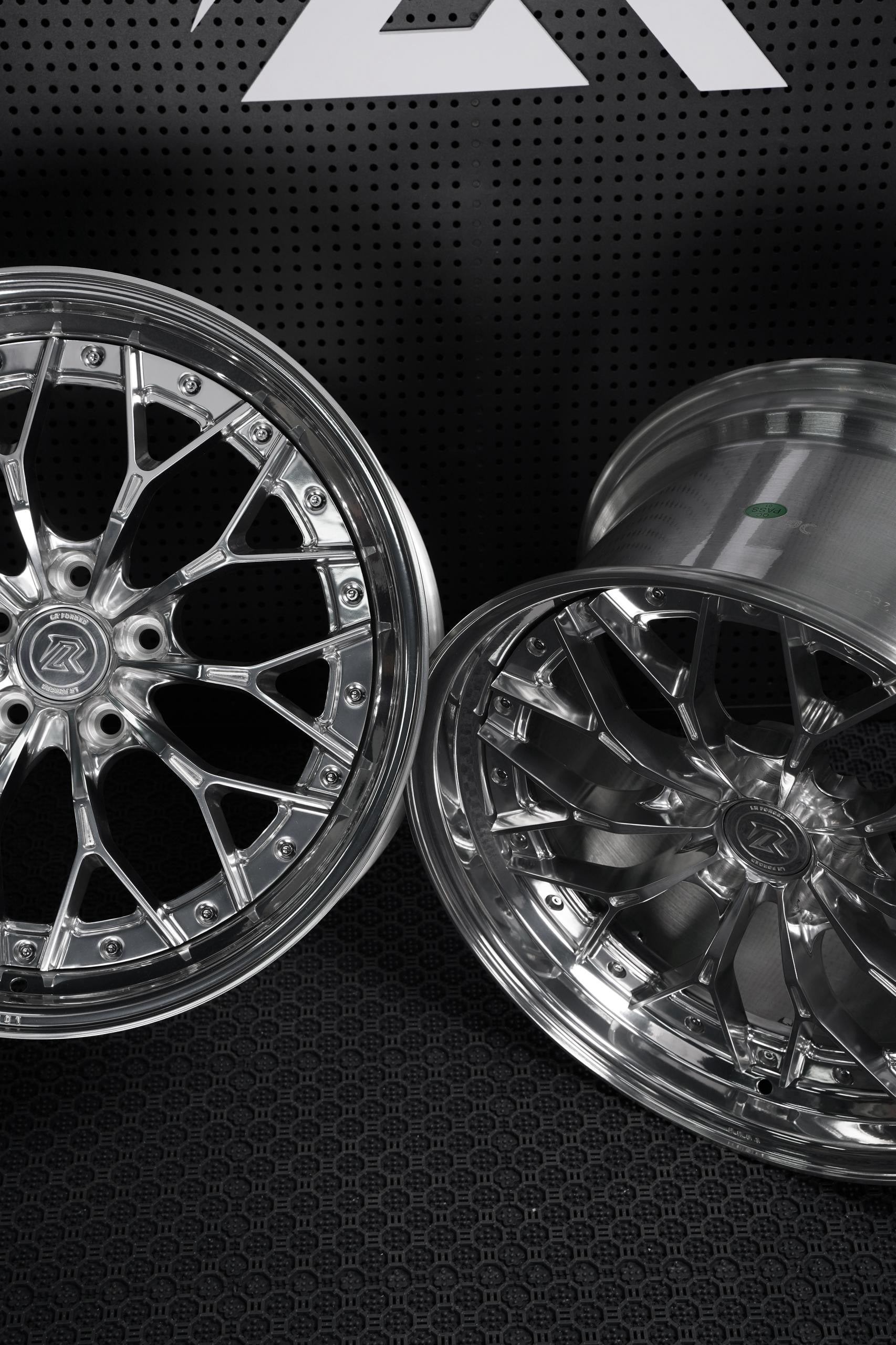 ER01 | LR Forged Two-Piece Forged Wheel LR Forged